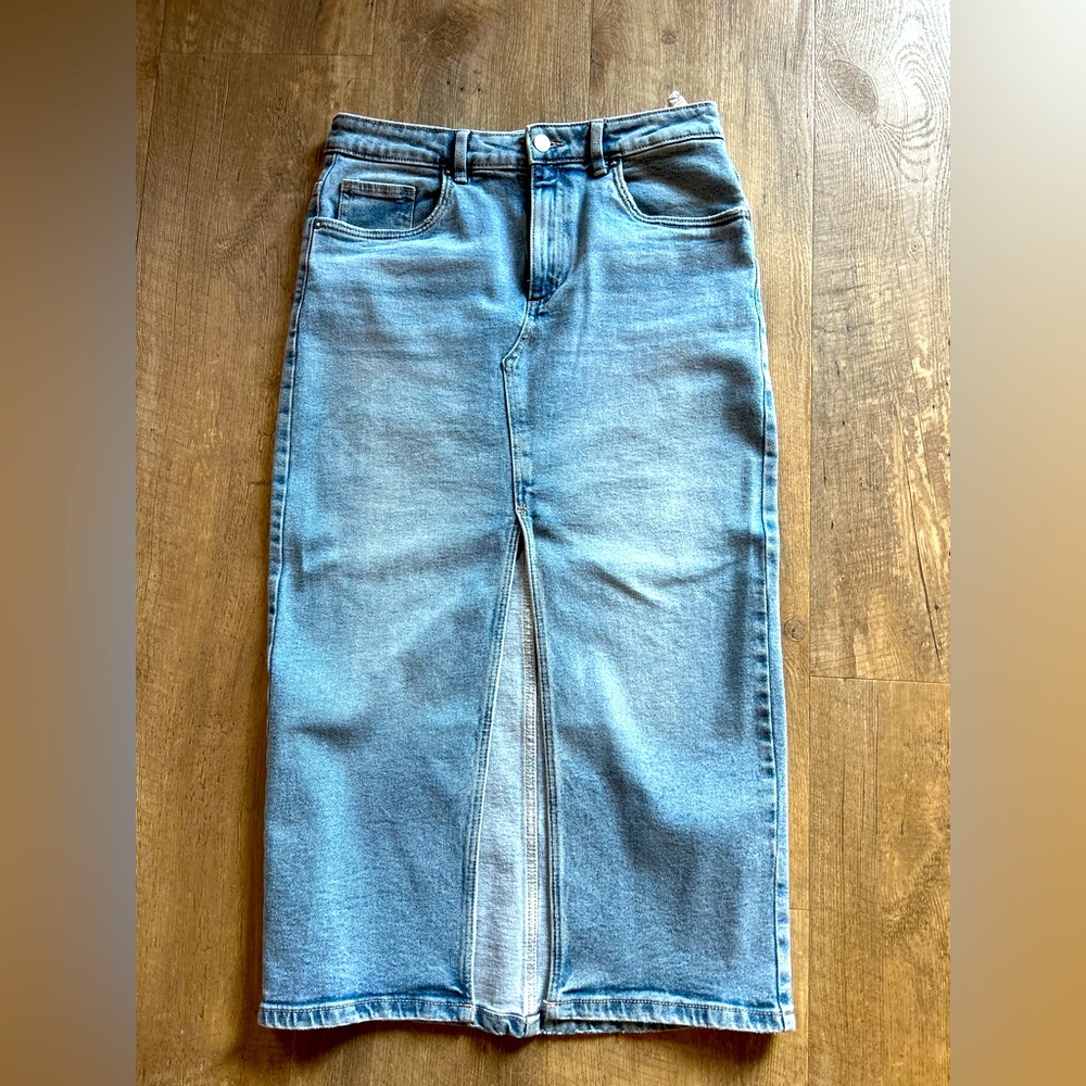 DEX- Blue Denim Midi Skirt- Size 30